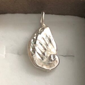 sterling silver Oyster seashell solid pendant